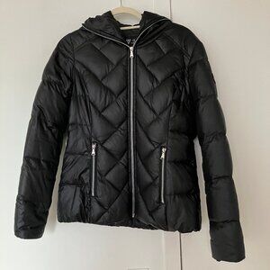Guess sz 4 or S puffer coat jacket zippers down and feathers hood